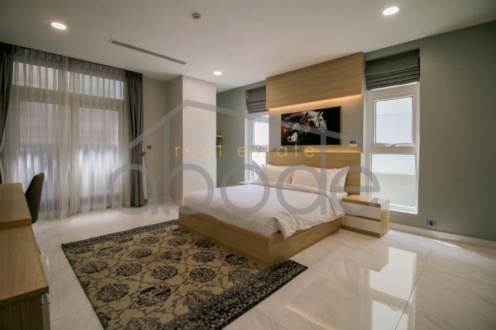 Luxury 3 bedroom serviced apartment for rent BKK 2