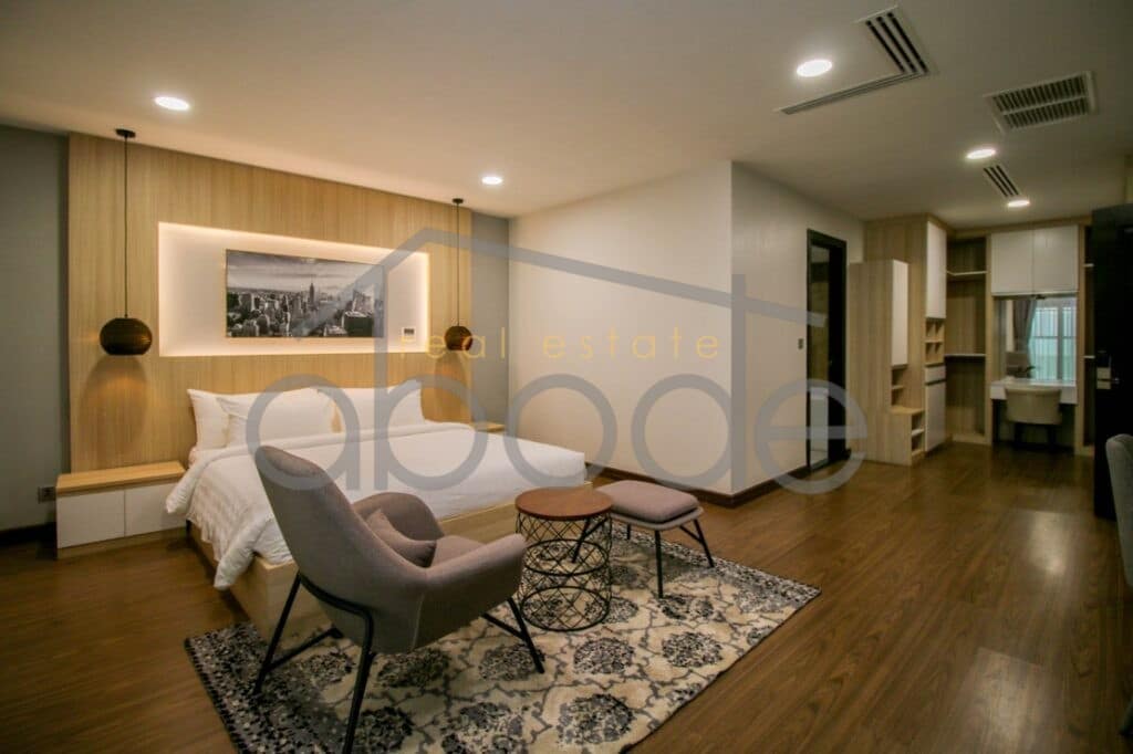 Luxury 3 bedroom serviced apartment for rent BKK 2