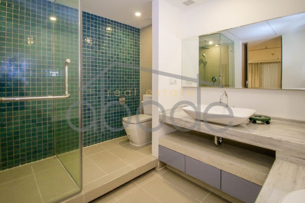 Luxury 2-bedroom duplex apartment for rent Daun Penh central Phnom Penh