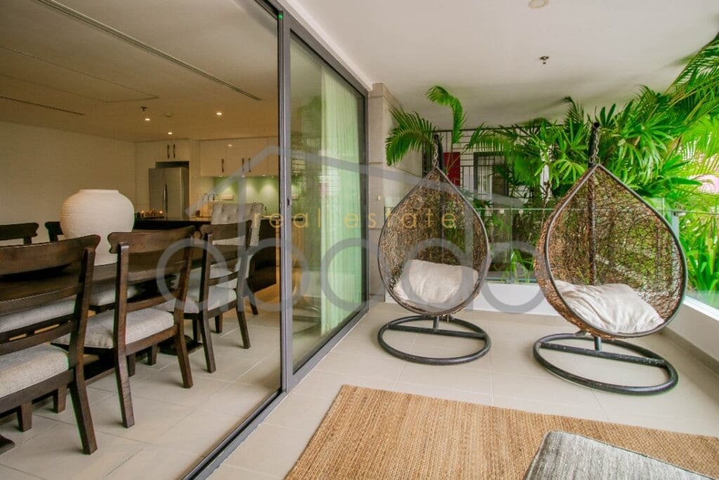 Luxury 2-bedroom duplex apartment for rent Daun Penh central Phnom Penh