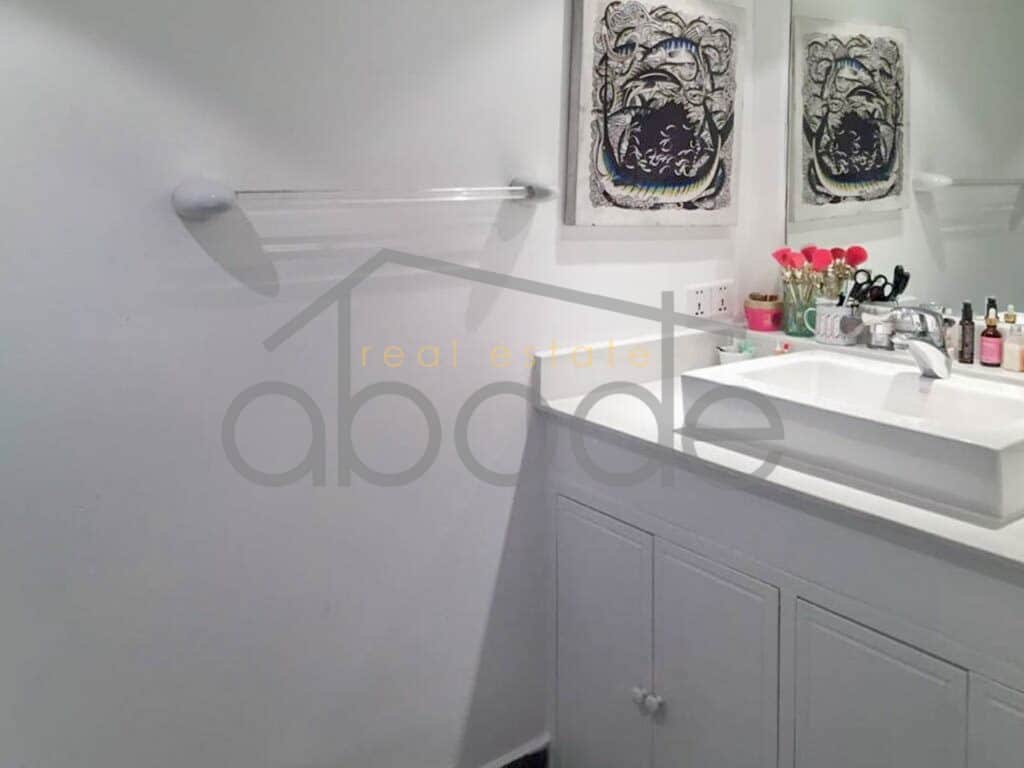Superb riverfront 2-bedroom colonial apartment for rent Daun Penh