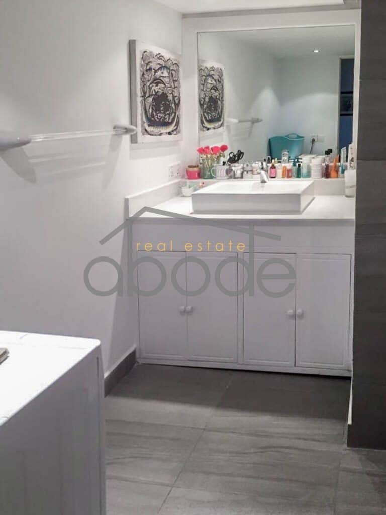 Superb riverfront 2-bedroom colonial apartment for rent Daun Penh
