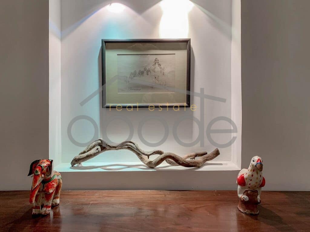 Superb riverfront 2-bedroom colonial apartment for rent Daun Penh