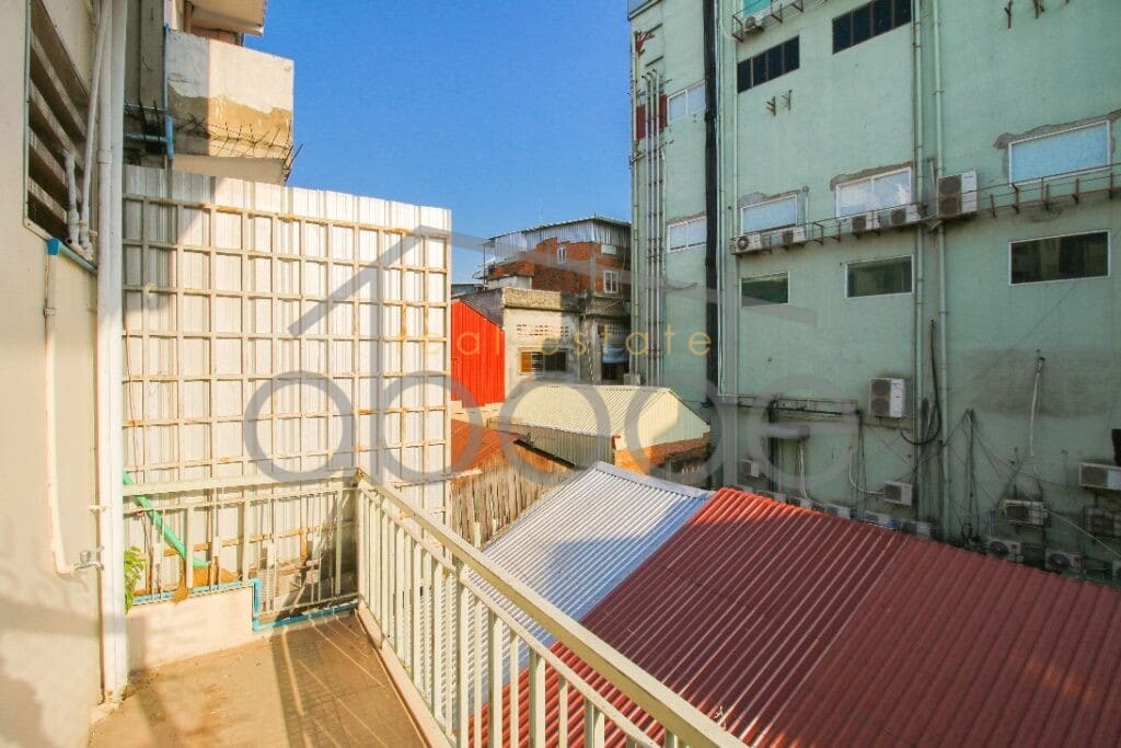 2-bedroom Riverside apartment for sale Daun Penh