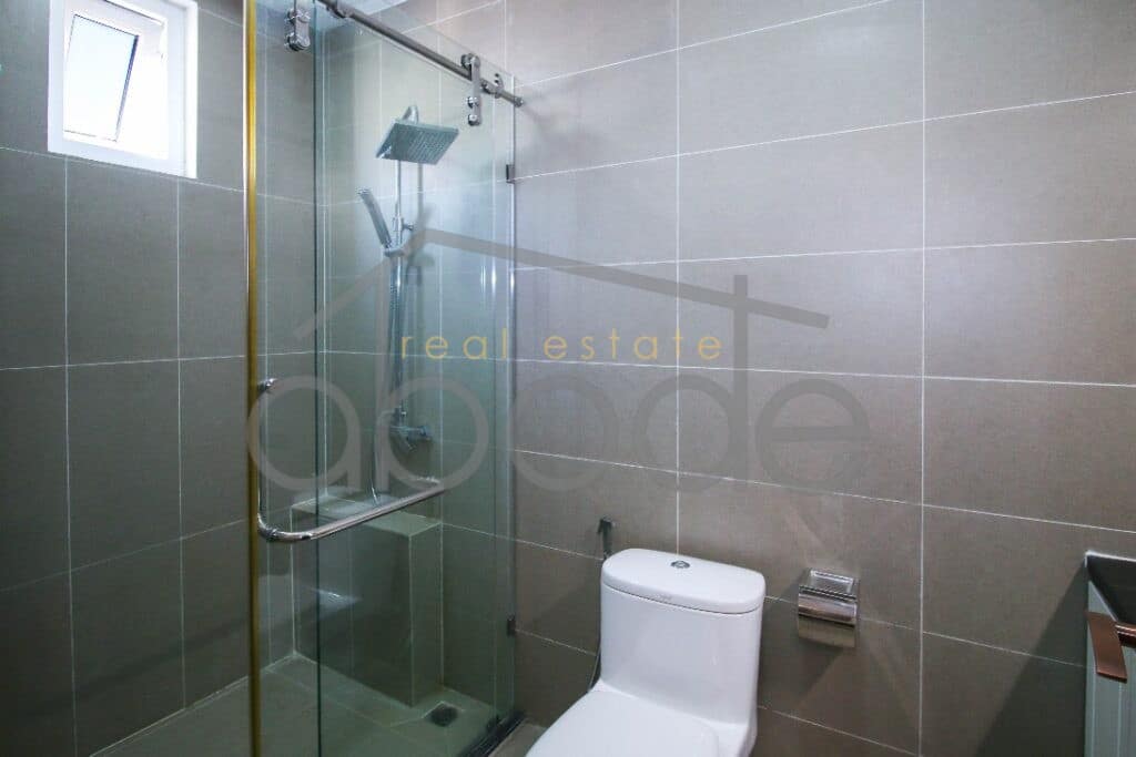 2 bedroom apartment for rent Russian Market