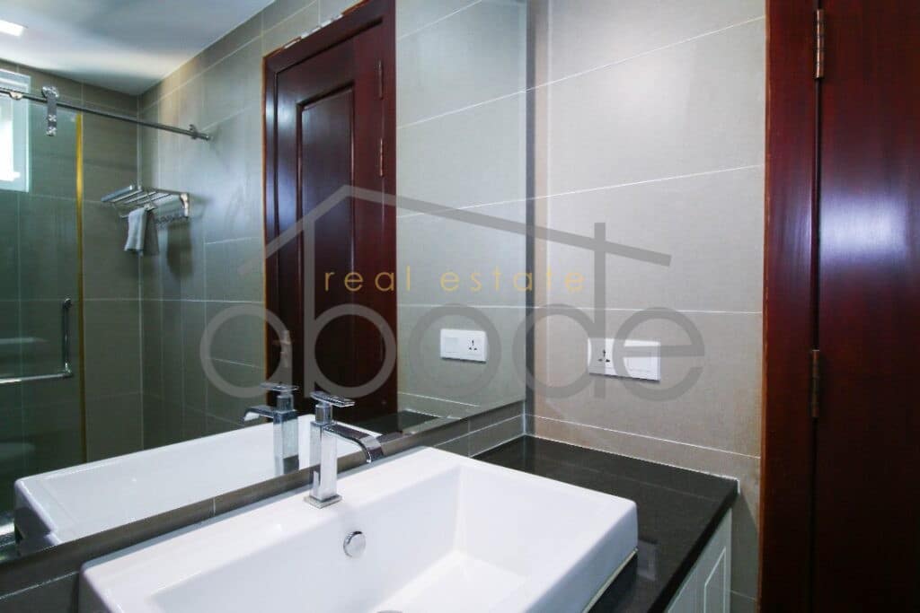 2 bedroom apartment for rent Russian Market