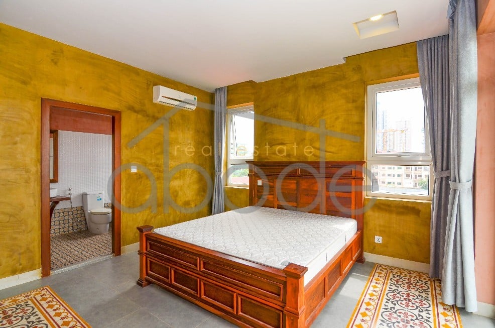 2 bedroom apartment for rent Bassac Lane
