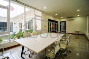 6-bedroom-villa-for-rent-russian-market