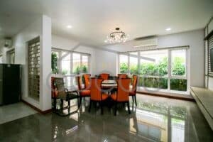 6-bedroom-villa-for-rent-russian-market