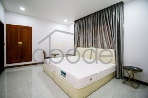 6-bedroom-villa-for-rent-russian-market