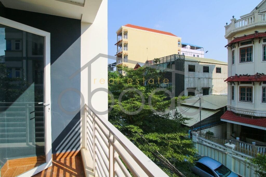 1-bedroom apartment for rent Russian Market