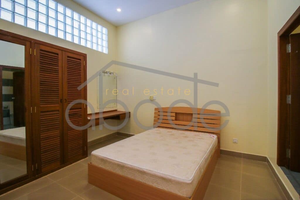 2-bedroom apartment Wat Phnom for rent central Phnom Penh