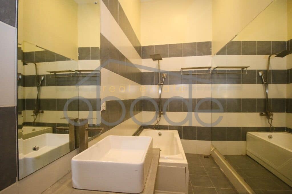 2-bedroom apartment Wat Phnom for rent central Phnom Penh