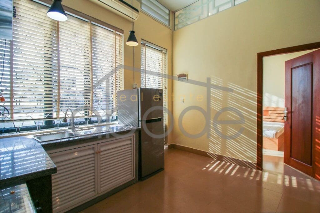 2-bedroom apartment Wat Phnom for rent central Phnom Penh