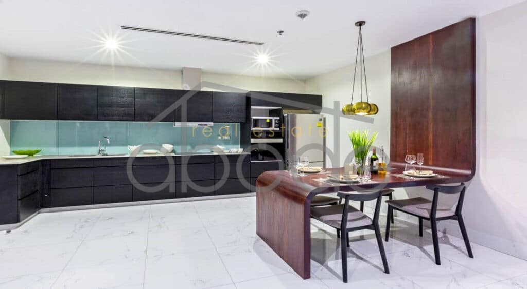 2 bedroom king size apartment for rent Daun Penh