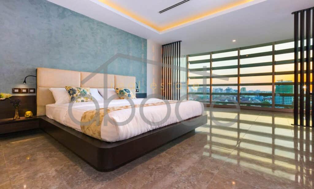 2 bedroom king size apartment for rent Daun Penh