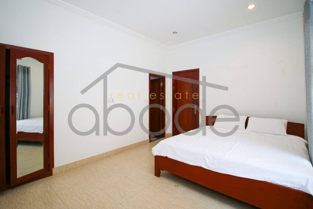 2-bedroom villa for rent Russian Market