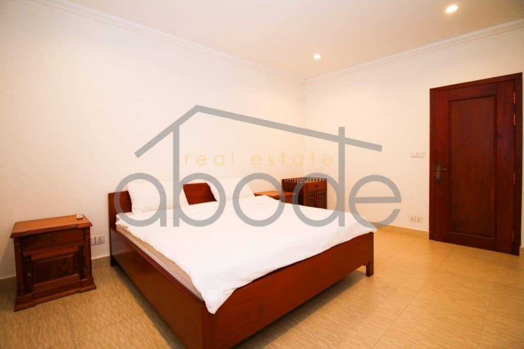 2-bedroom villa for rent Russian Market