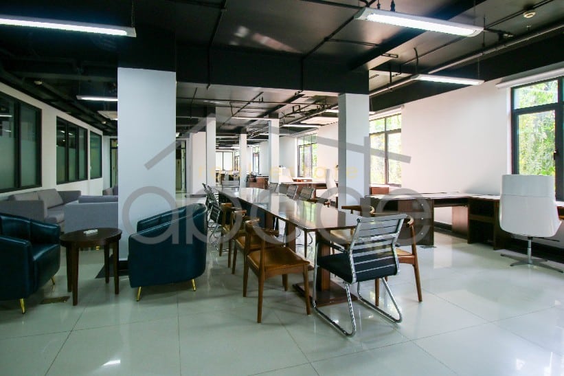 1st floor office for rent Wat Phnom