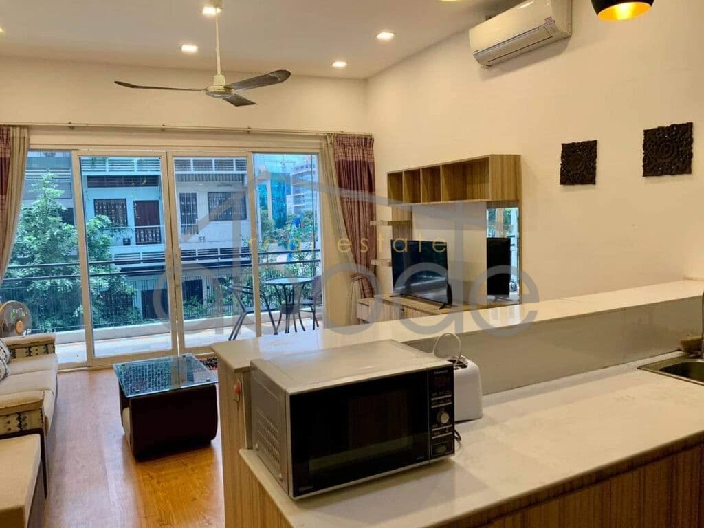 2 bedroom Riverside apartment for Daun Penh