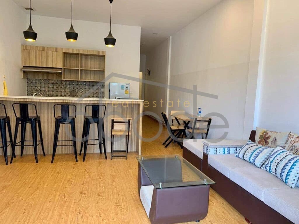 2 bedroom Riverside apartment for Daun Penh