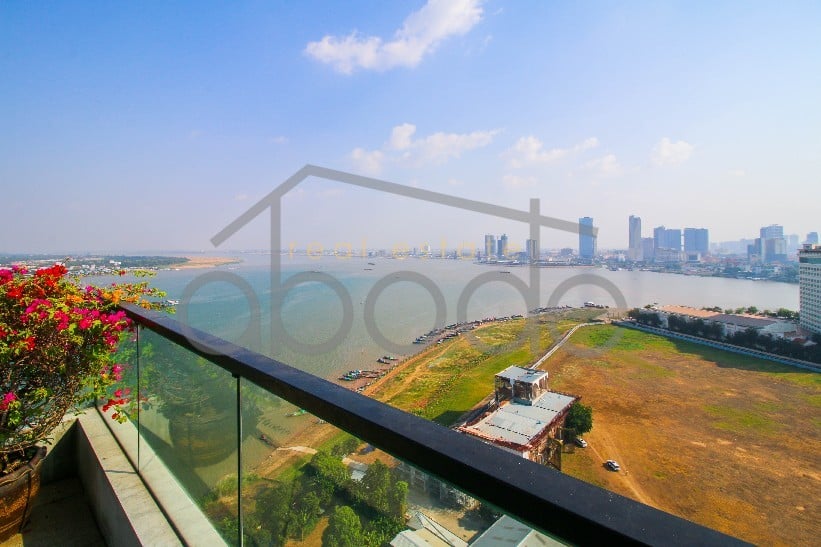 2 bedroom condo for sale Chroy Changvar