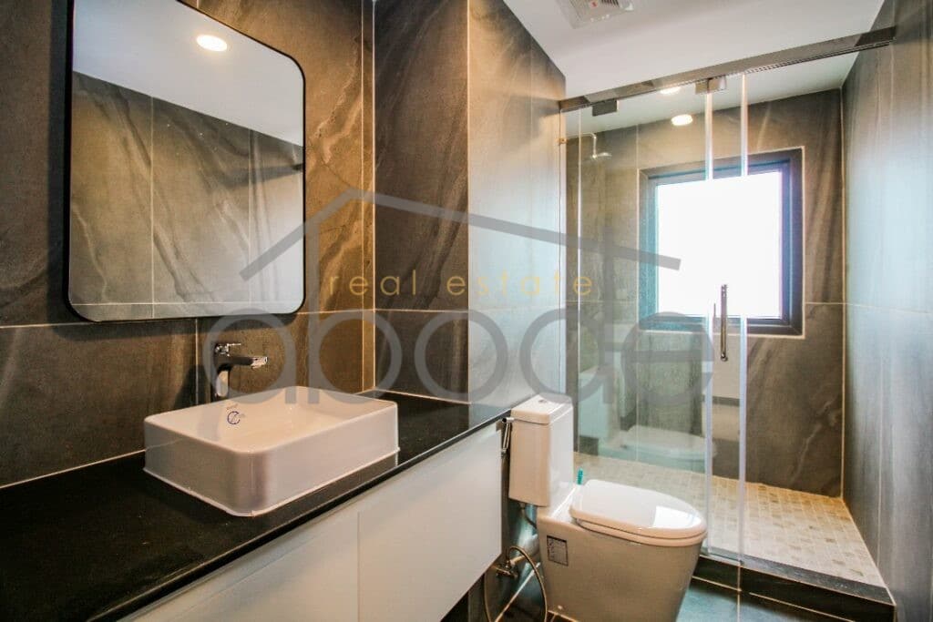 3 bedroom penthouse apartment for rent near Russian Market