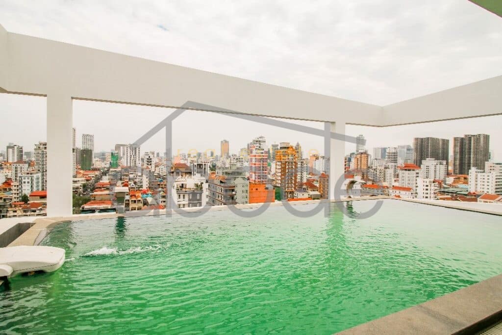 3 bedroom penthouse apartment for rent near Russian Market