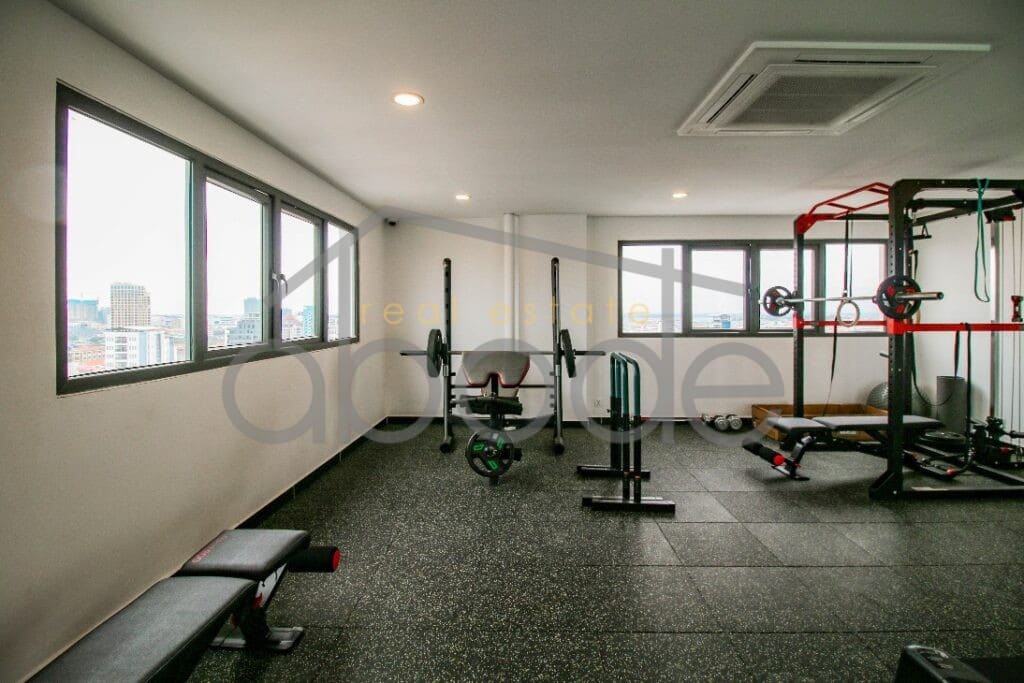 3 bedroom penthouse apartment for rent near Russian Market
