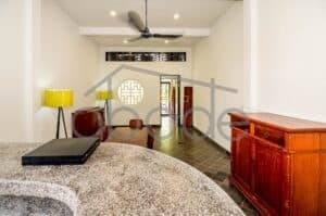 2 bedroom colonial style apartment for rent Wat Phnom