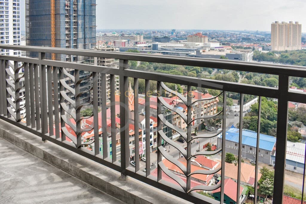 3-bedroom apartment for rent Bassac Lane central Phnom Penh