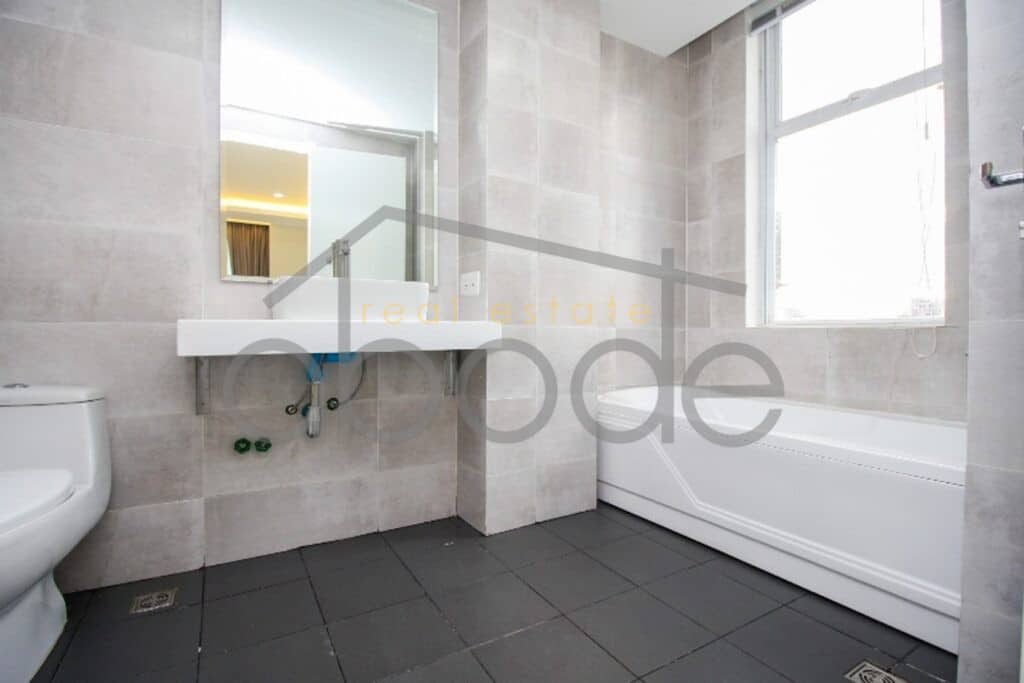 Modern 2 bedroom apartment for rent BKK 1