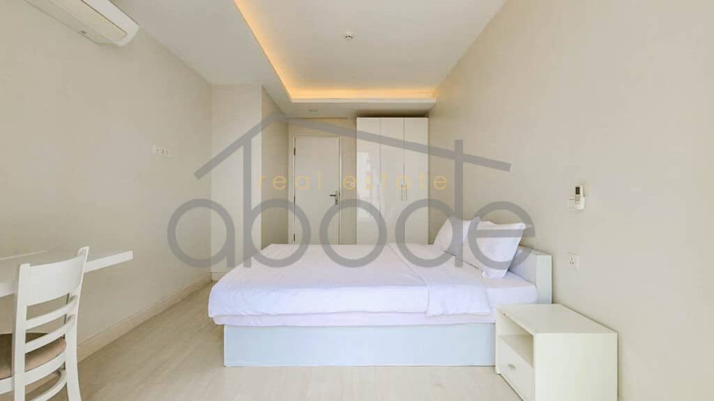 Modern 2 bedroom apartment for rent BKK 1