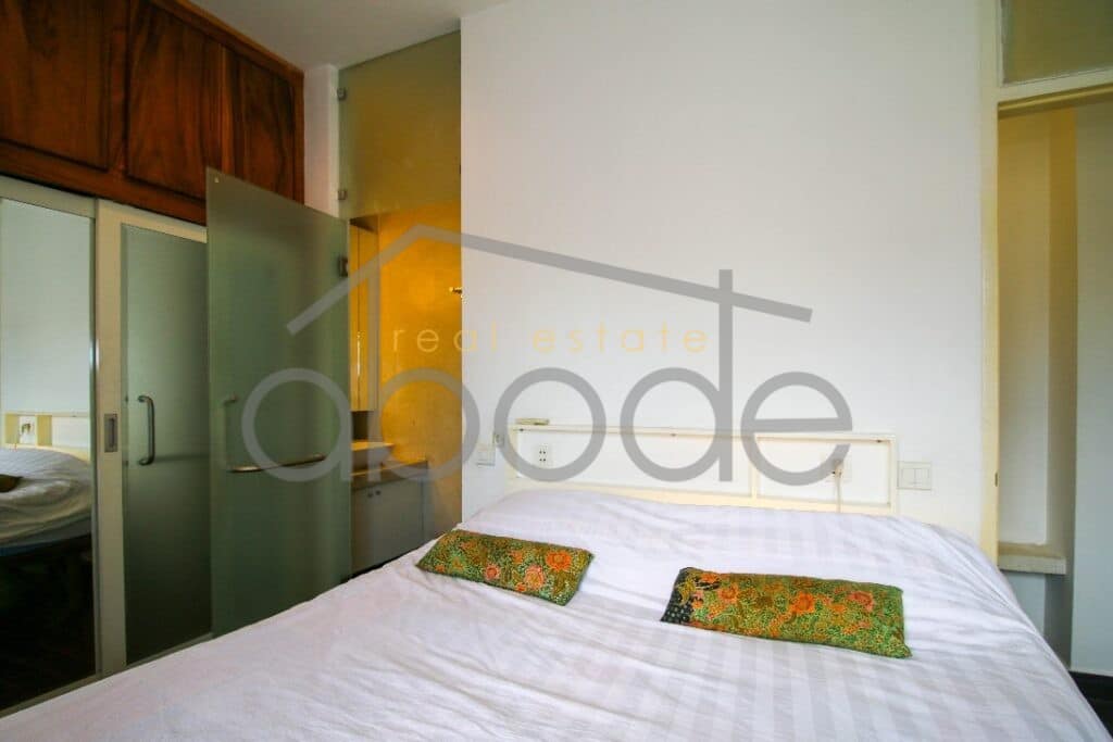 Renovated corner 1 bedroom apartment for sale BKK 2