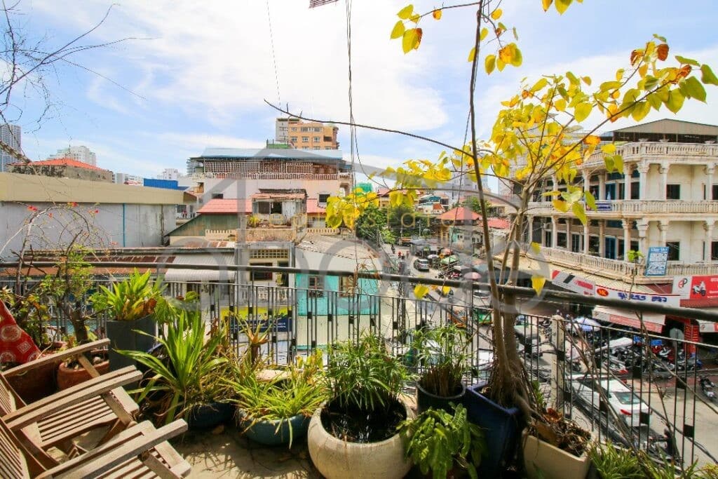 Renovated corner 1 bedroom apartment for sale BKK 2