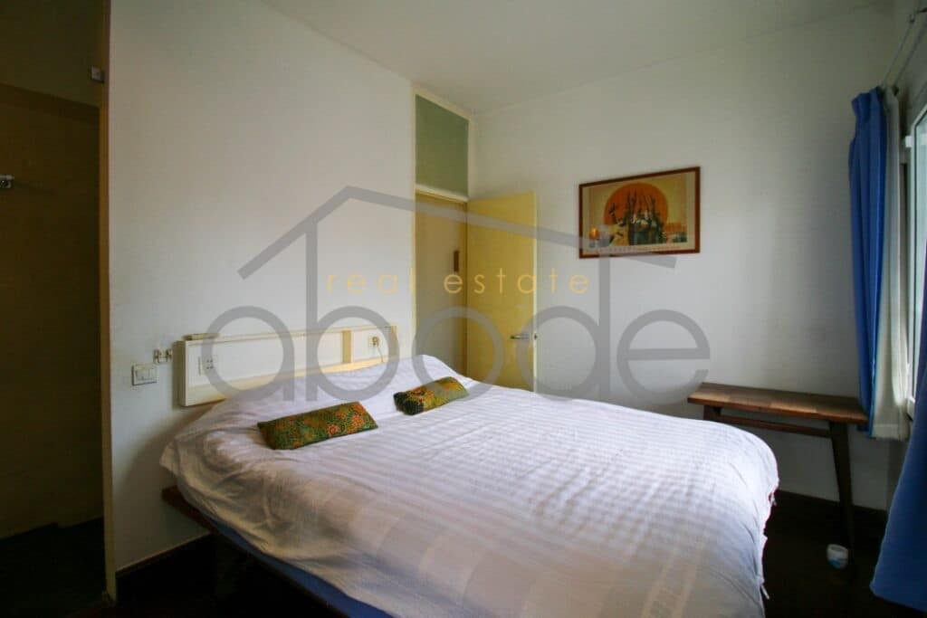 Renovated corner 1 bedroom apartment for sale BKK 2
