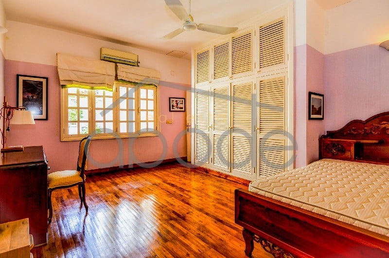 colonial 6-bedroom villa for rent central Phnom Penh