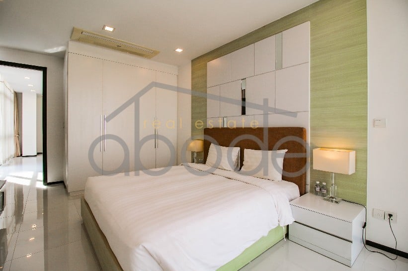 luxury 2 bedroom apartment pool and gym daun penh for rent