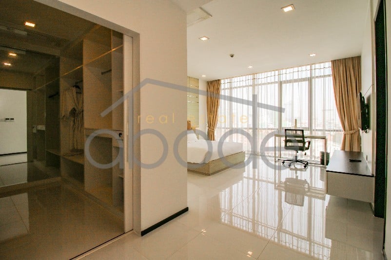 luxury 2 bedroom apartment pool and gym daun penh for rent