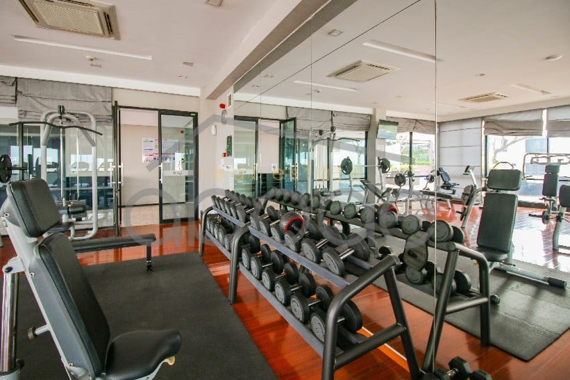 Luxury studio apartment pool and gym daun penh for rent