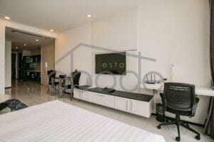 Luxury studio apartment pool and gym daun penh for rent