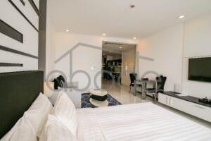 Luxury studio apartment pool and gym daun penh for rent