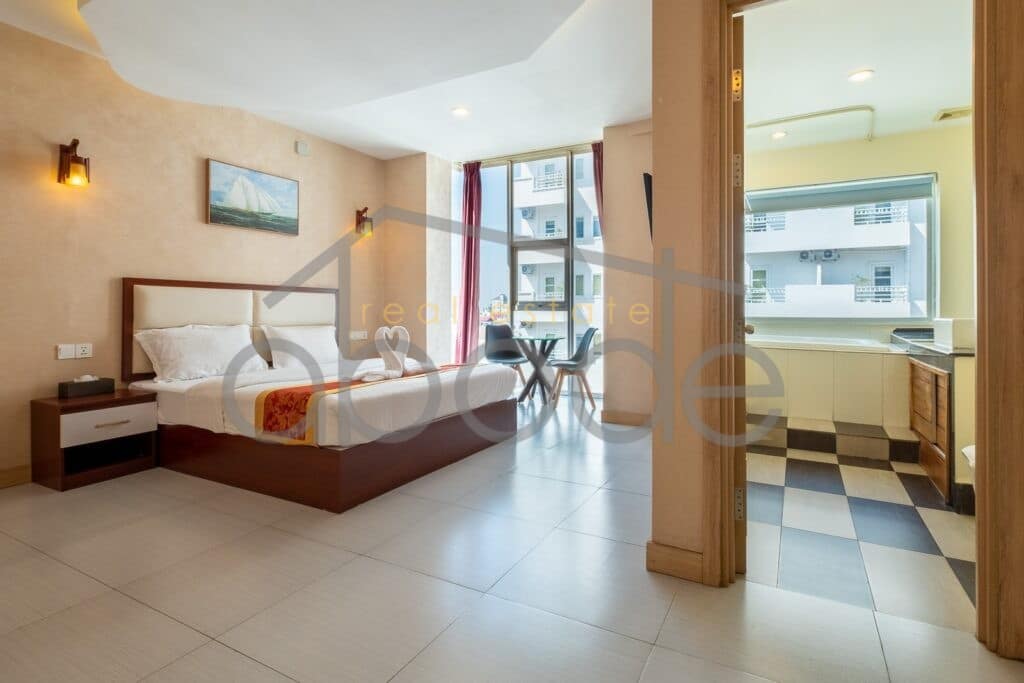 45 room hotel for rent Russian Market