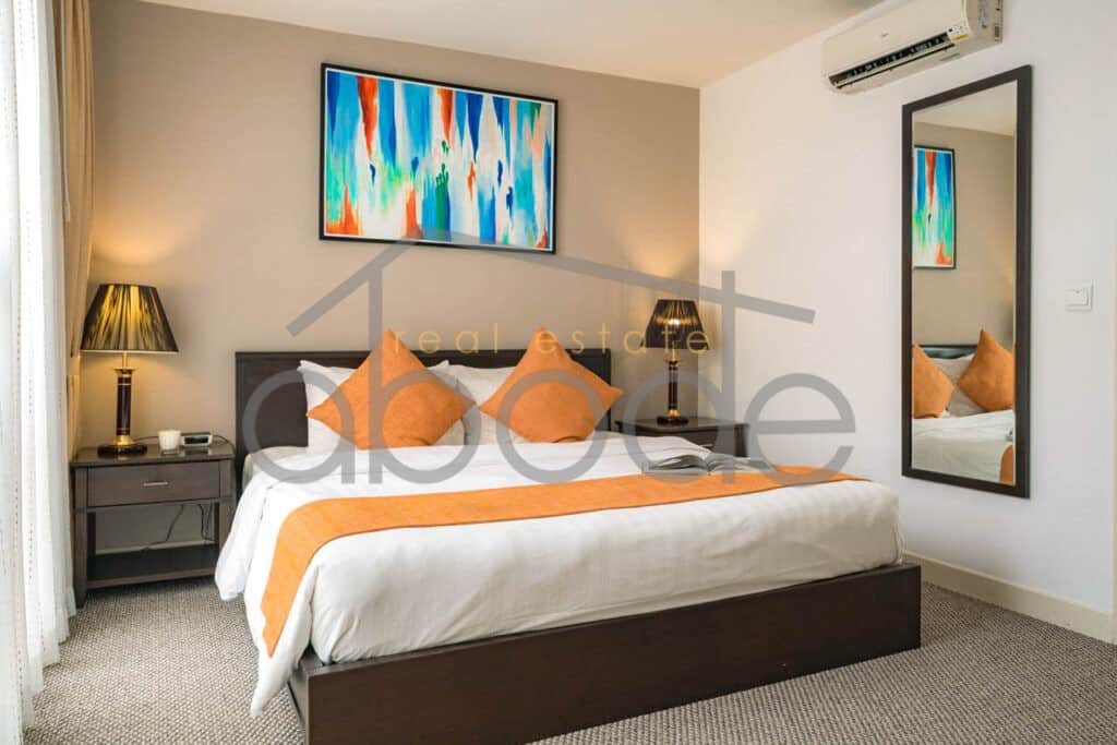 3 bedroom serviced apartment Wat Phnom