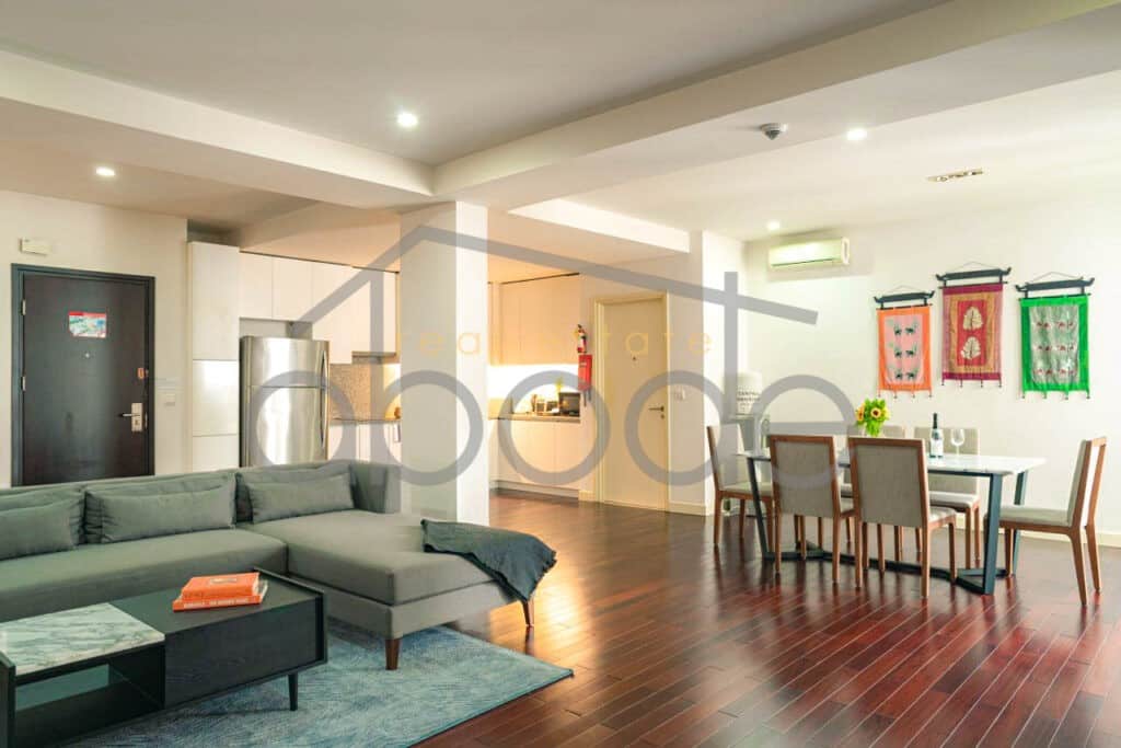 3 bedroom serviced apartment Wat Phnom