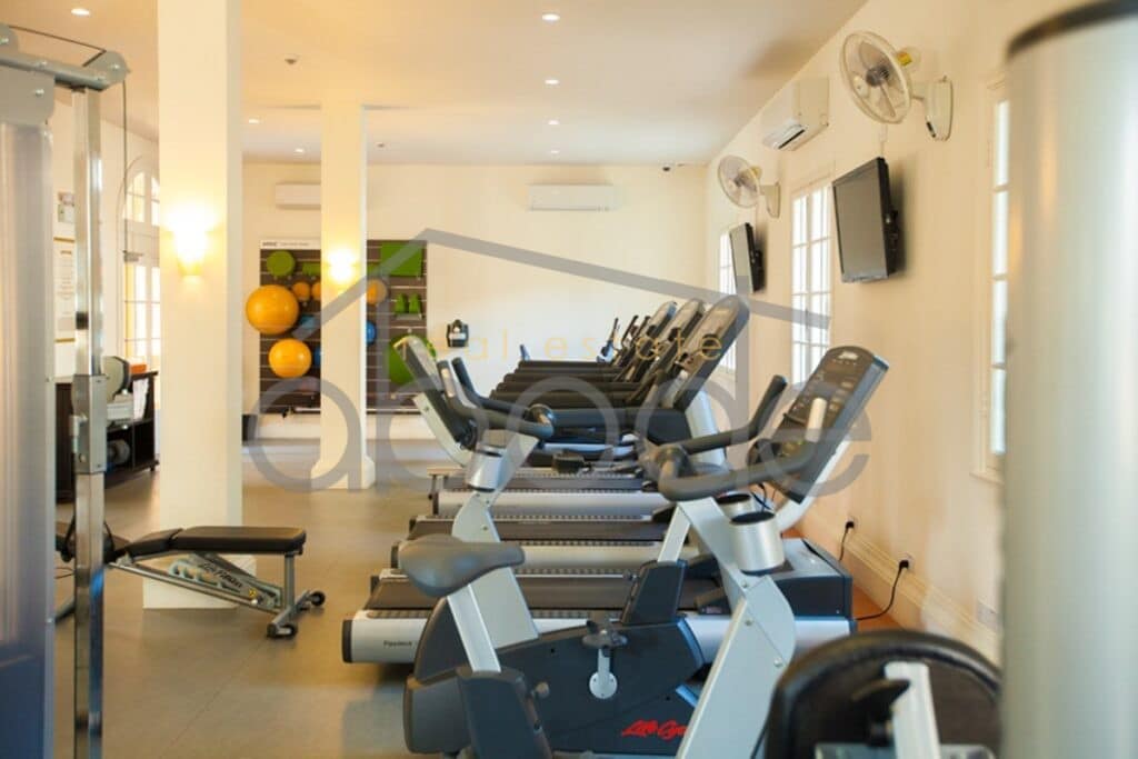 3 bedroom serviced apartment Wat Phnom