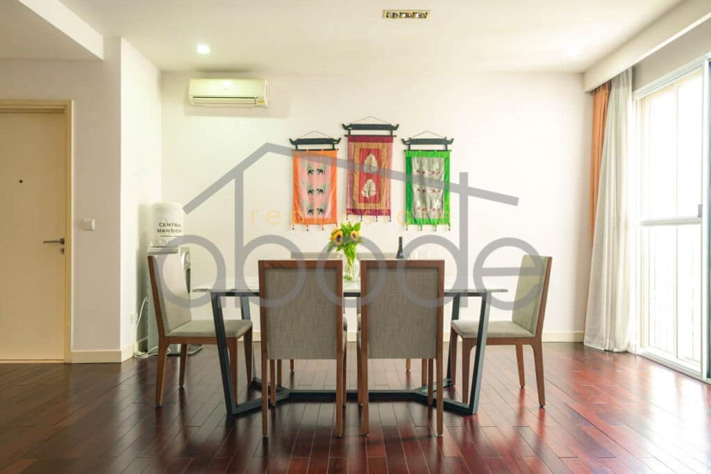 3 bedroom serviced apartment Wat Phnom