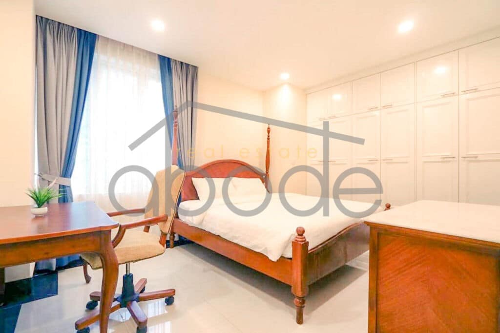 3 bedroom serviced apartment for rent BKK 1