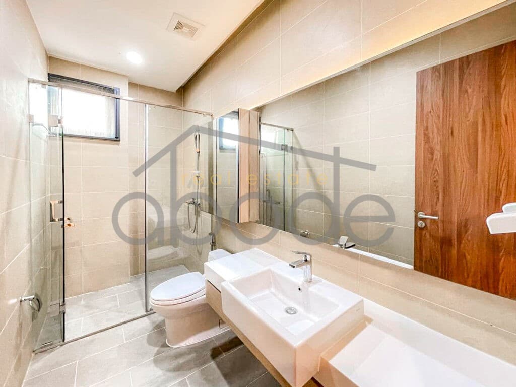 3 bedroom serviced apartment for rent Tonle Bassac