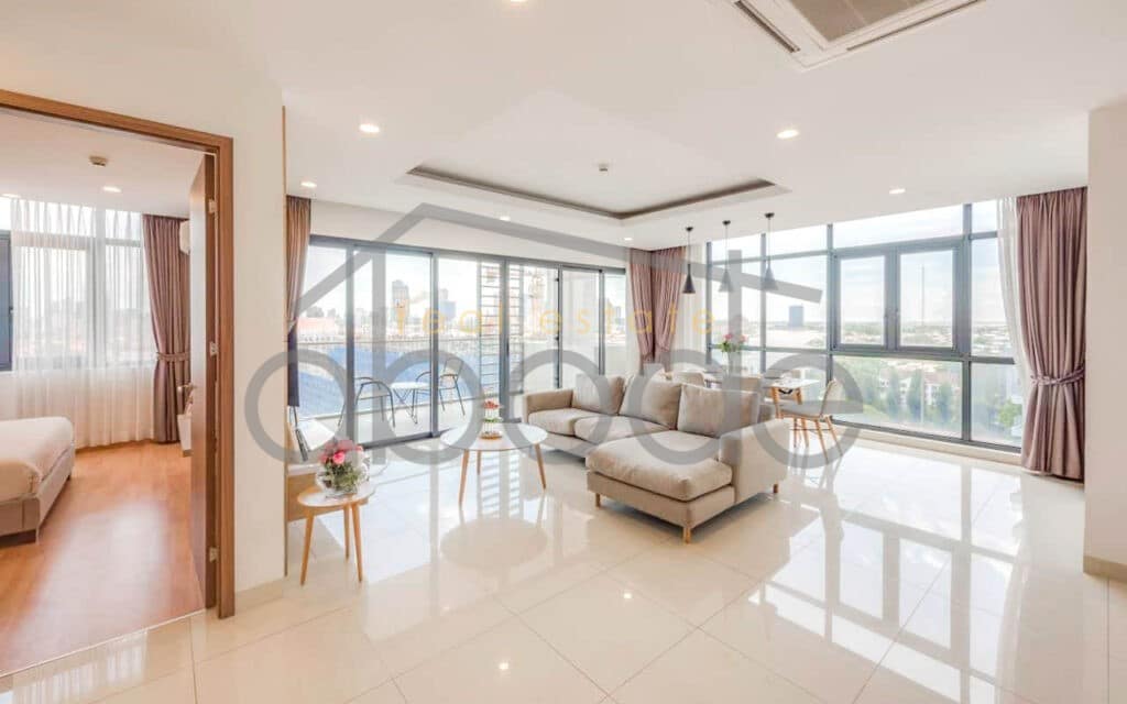 3 bedroom serviced apartment for rent Tonle Bassac